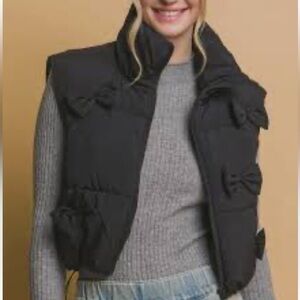 Love Tree Women's Black Puffer Vest